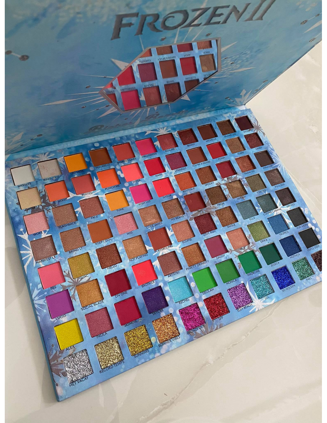 Shadows And Glitter Frozen Inspiration Bieber Beauty